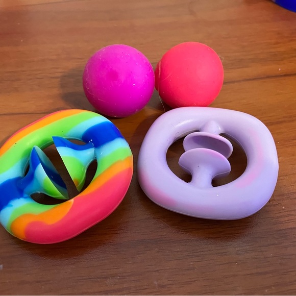 Giant Fidget Lot - Picture 3 of 7